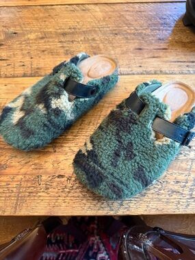 Camo mules size 8
